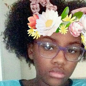 Meet your Posher, Caylah