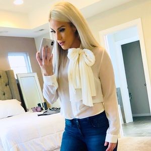 New Michael Kors Cream Blouse Size Medium