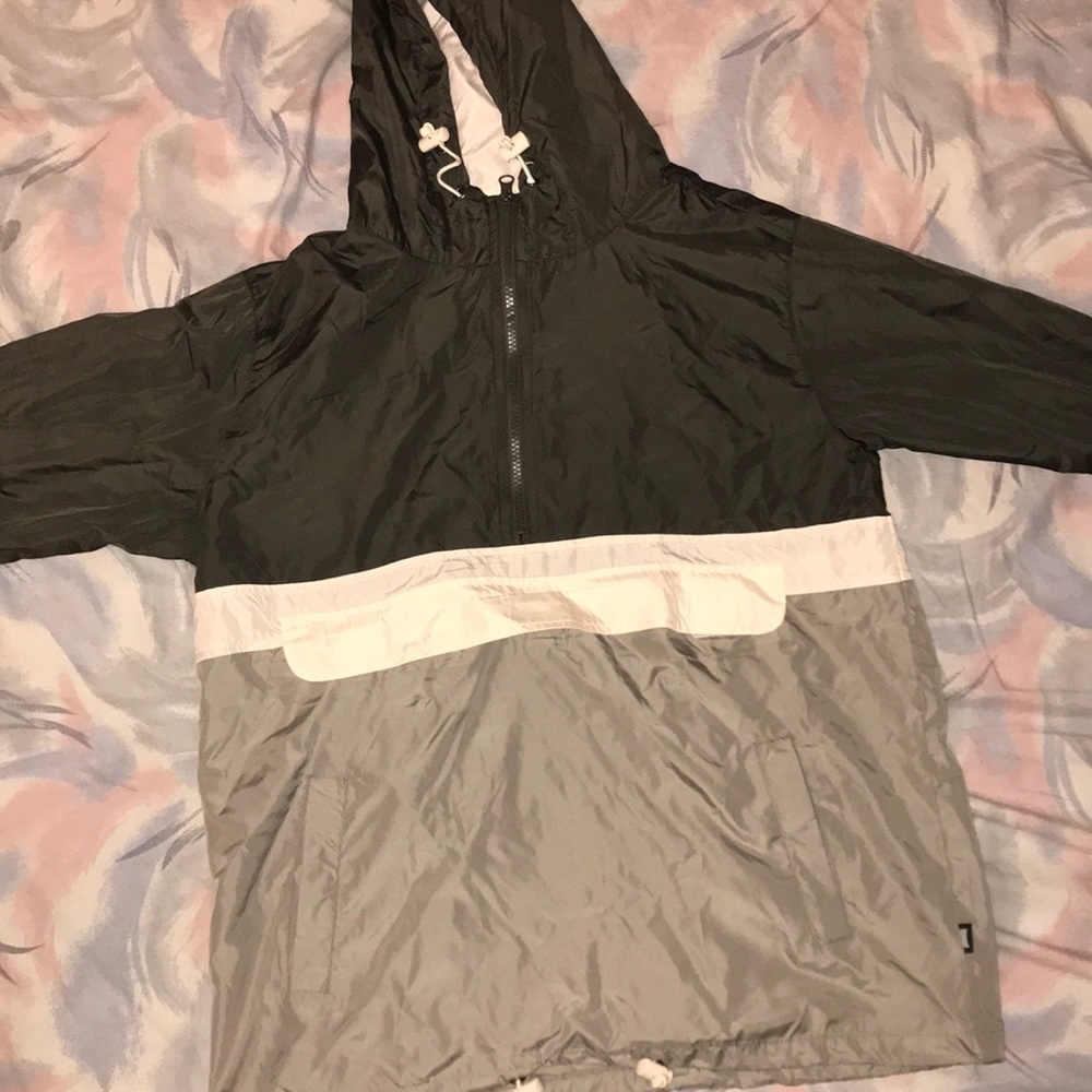 Men’s windbreaker