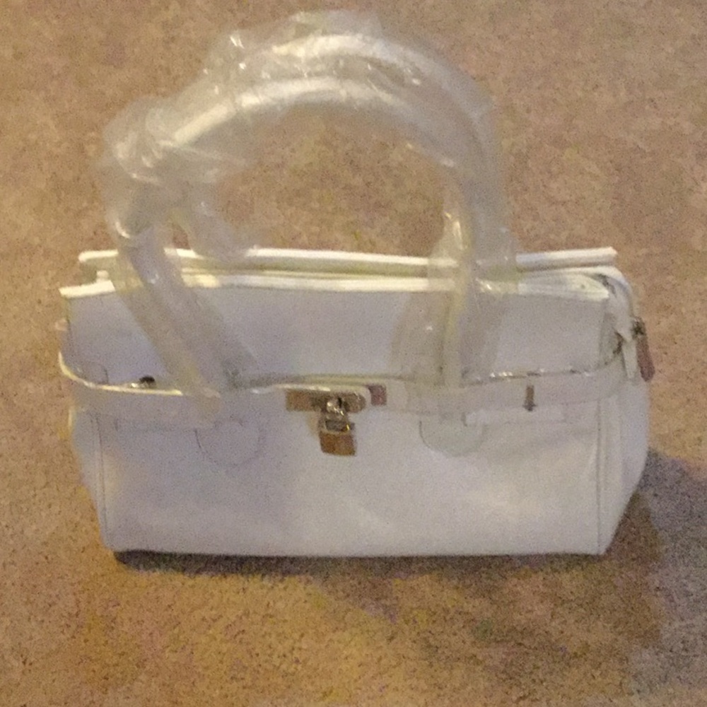 Purse - Picture 2 of 8