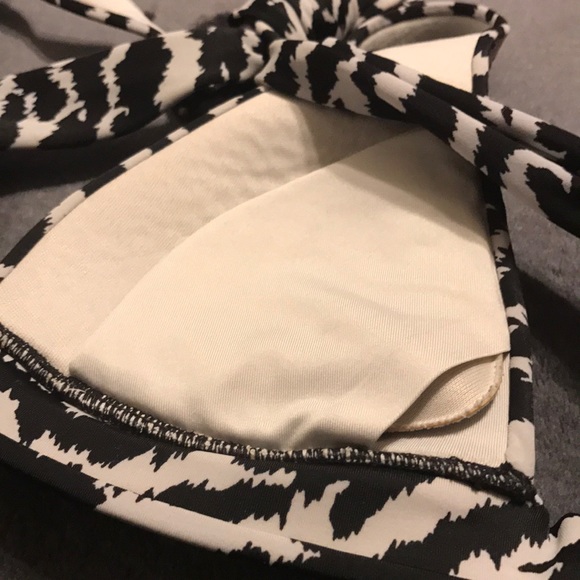 Victoria's Secret Push-Up Triangle Swim Top - Picture 3 of 3