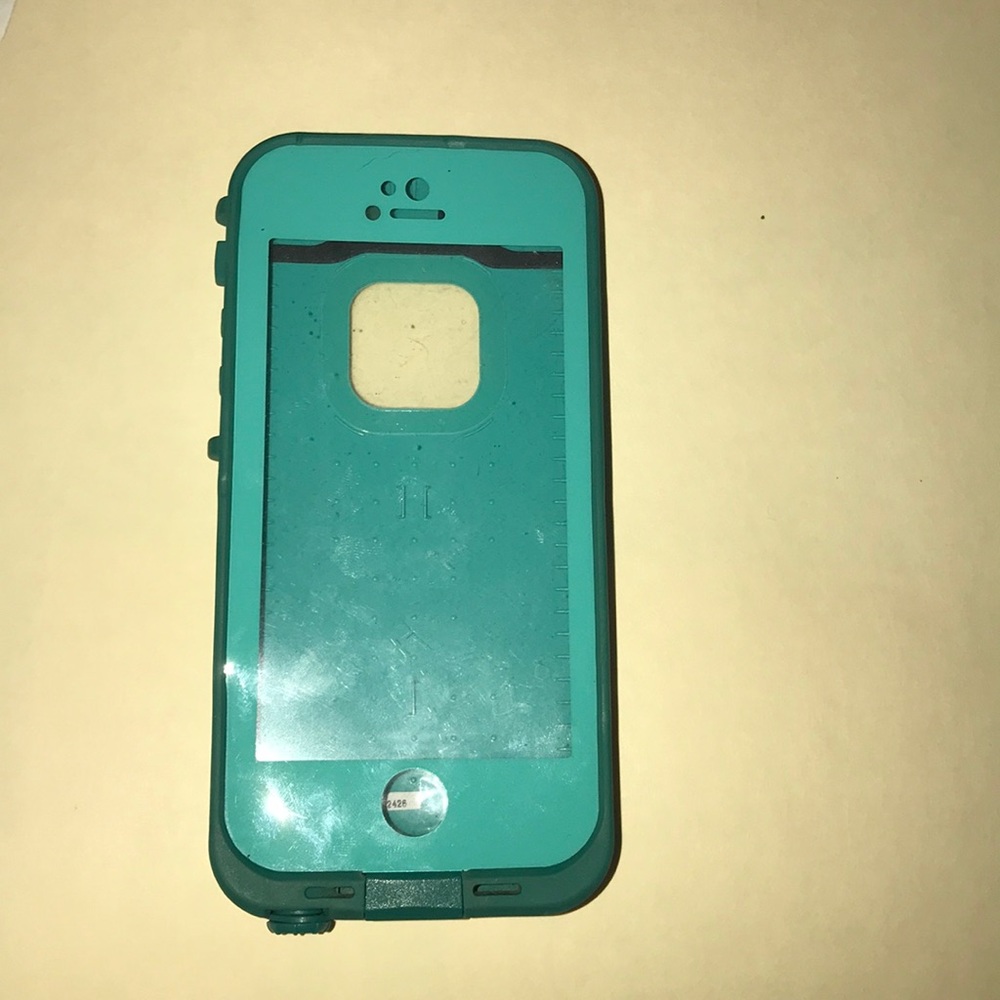 iPhone 5s lifeproof case