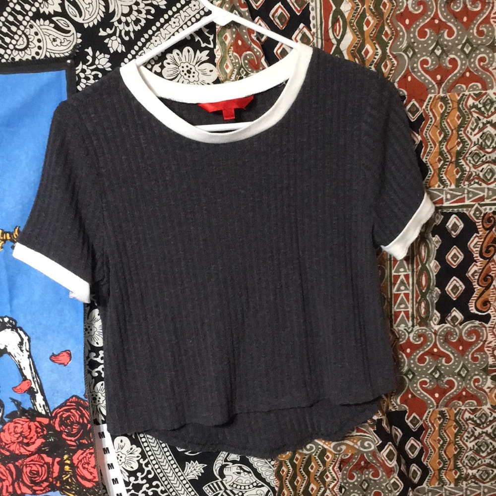 Cropped loose grey Tshirt