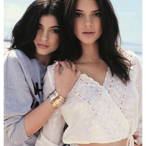 Kendall and Kylie - White cropped top