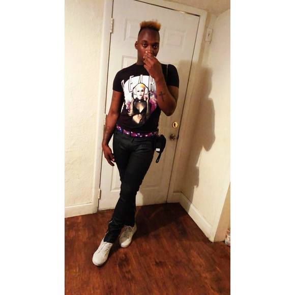 Meet your Posher, Tommie - Picture 1 of 1