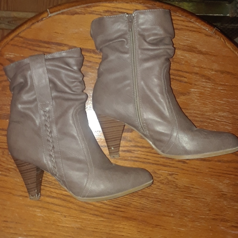 🌸CUTE BOOTIES🌸