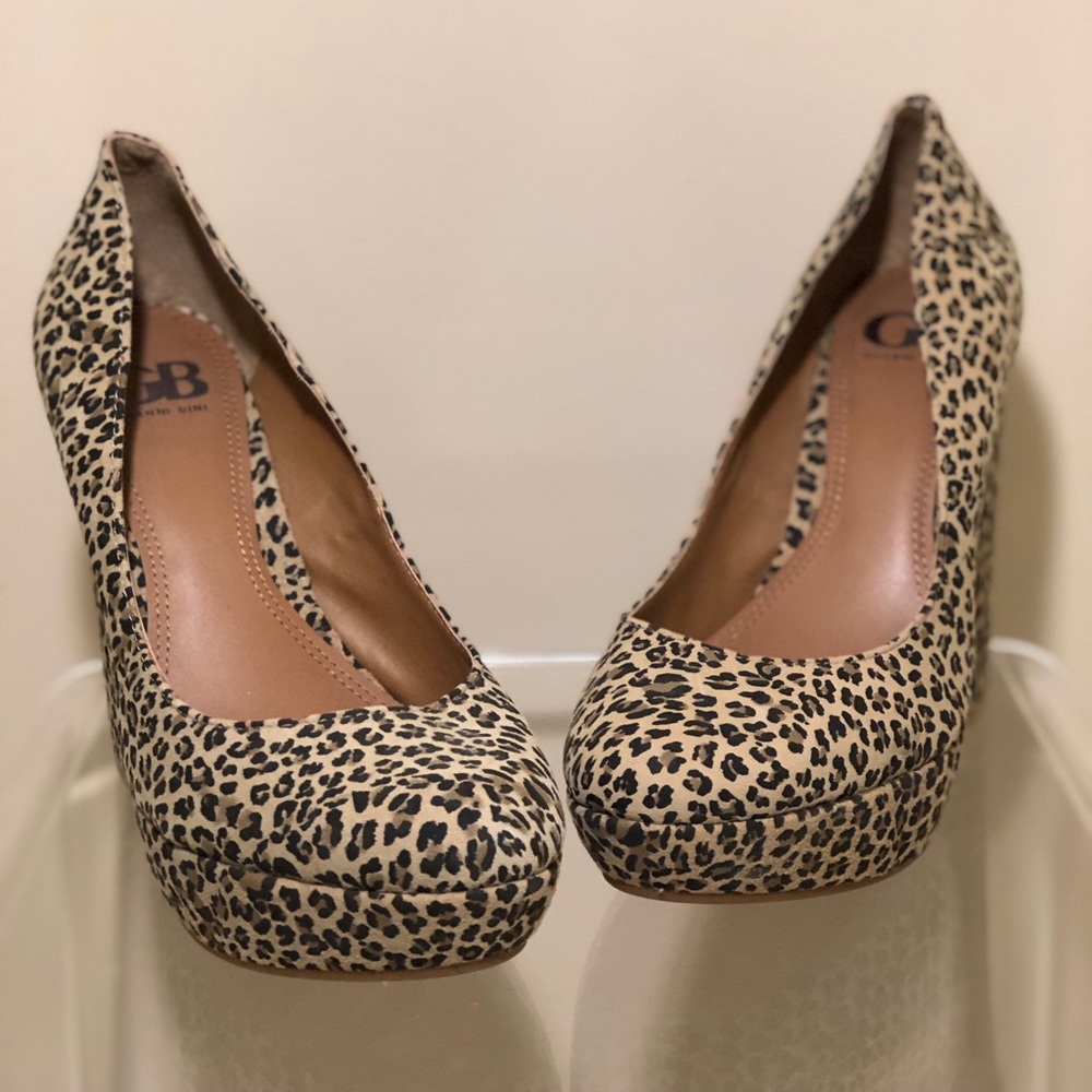 Cheetah Gianni Bini Pumps