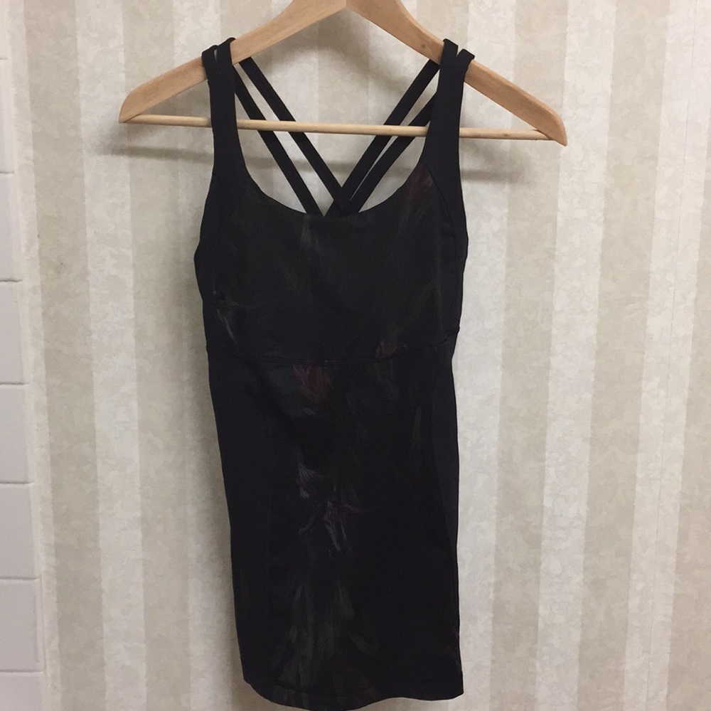 Lululemon tank