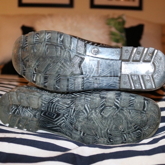 ♠️ PRICE DROP ♠️Toms Rain Boots NWOT - Picture 3 of 3