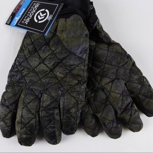 Isotoner Quilted Polartec SmarTouch Camo Gloves
