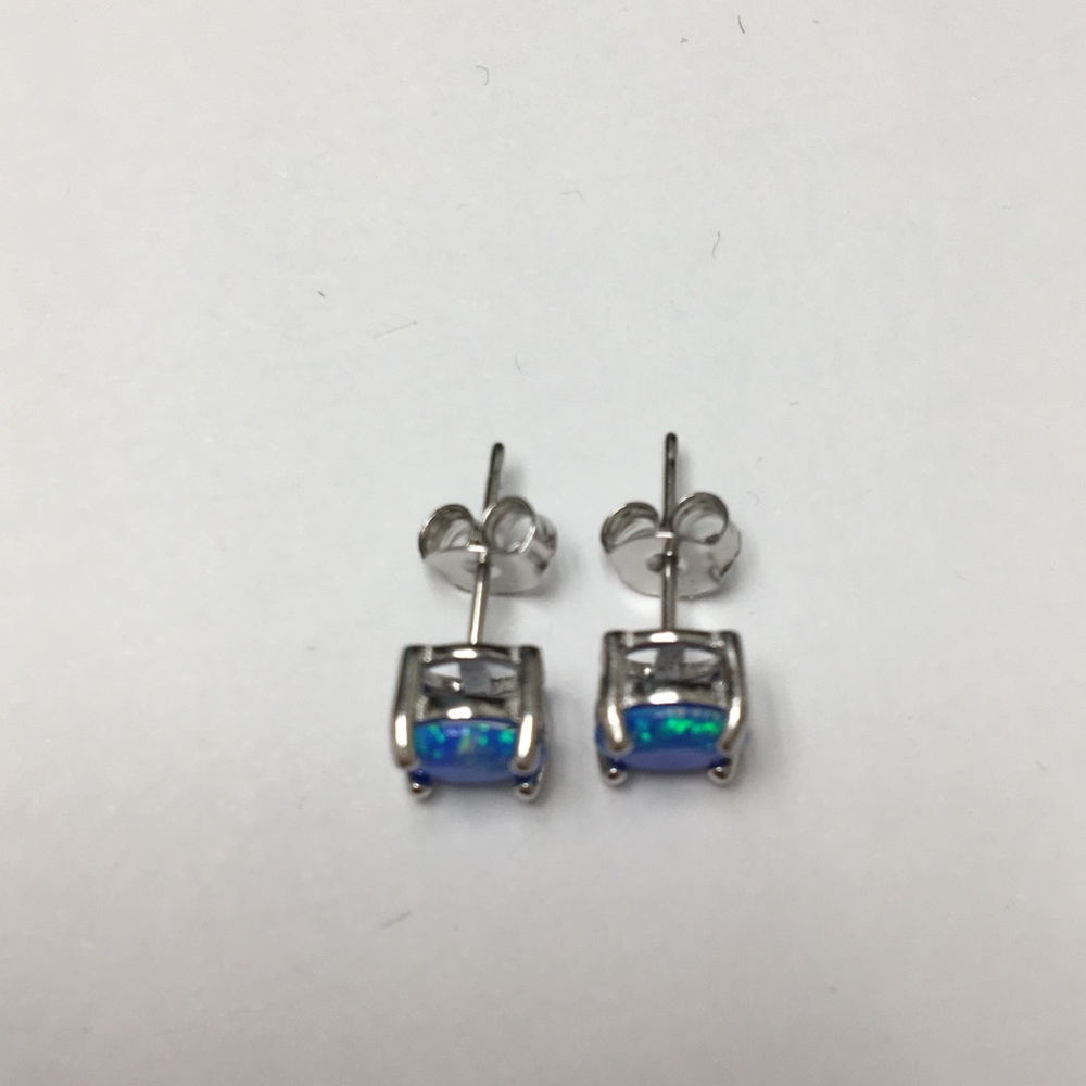 !!Host Pick!! Blue Lab Opal Studs - Picture 4 of 4
