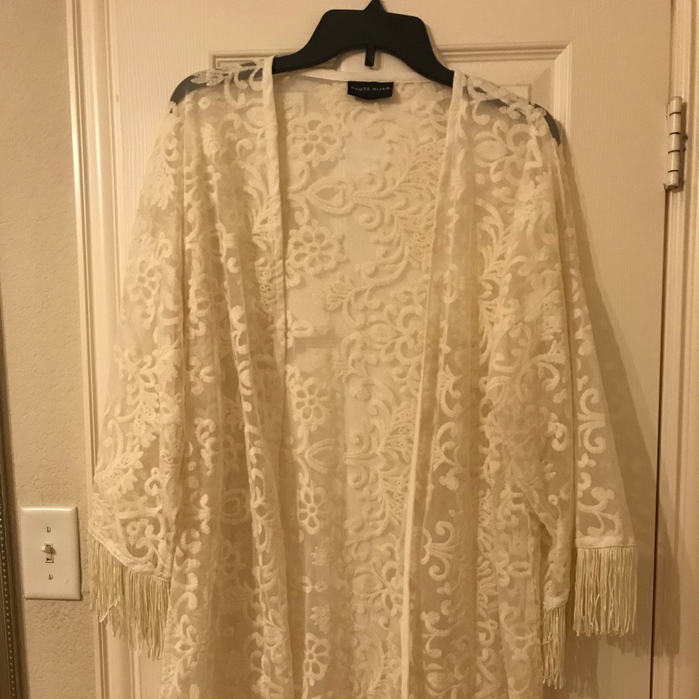 So gorgeous!!! Lace/Fringe kimono 😍 ❌SOLD ❌