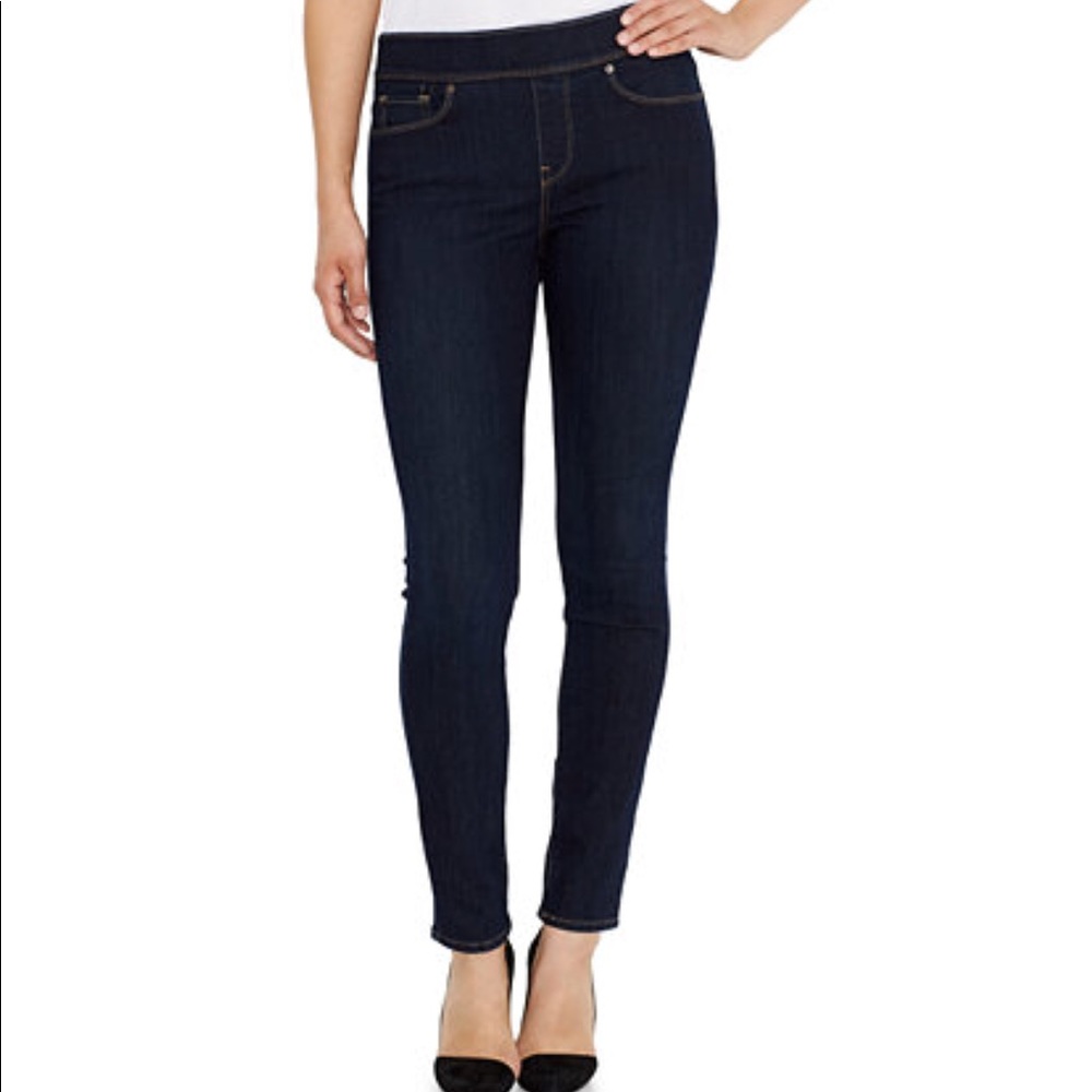 Levi’s skinny pull on jeggings