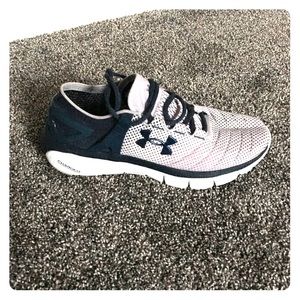 UnderArmour sneakers