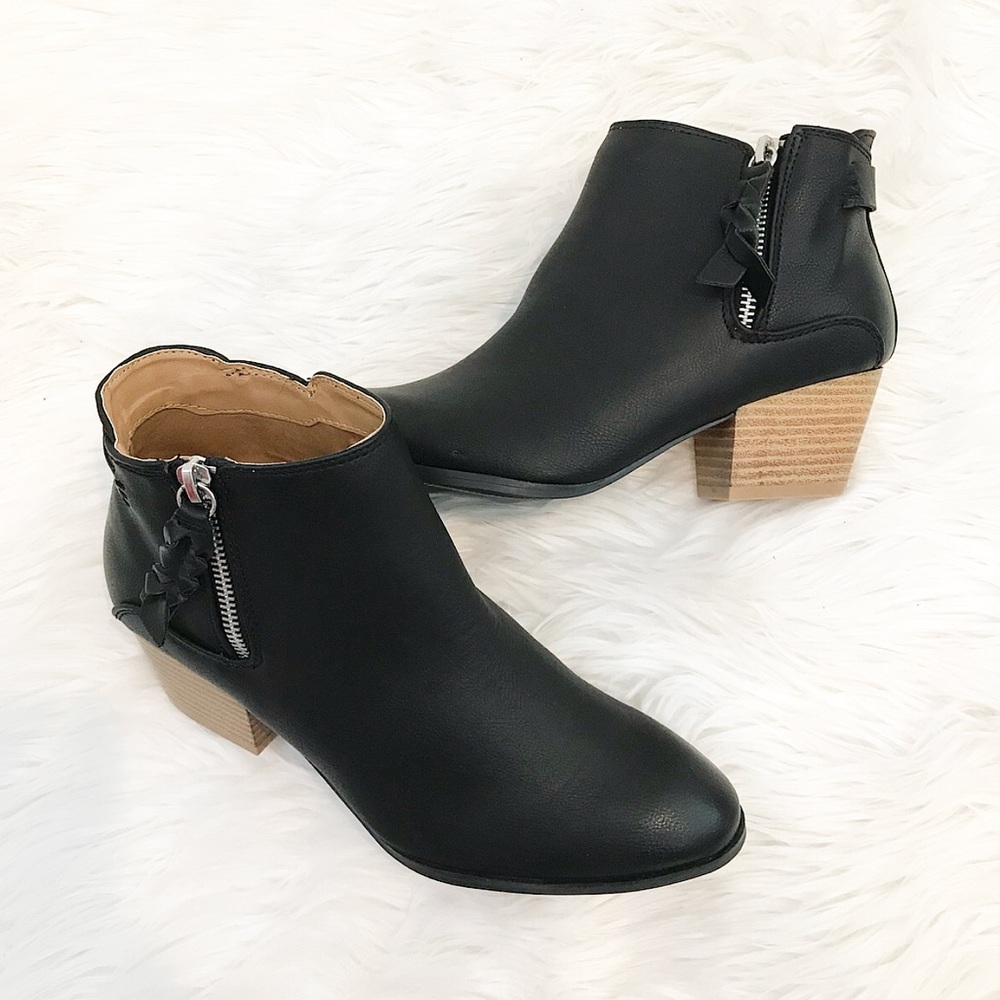🔺SALE🔺 Stella Black Booties - Picture 2 of 4
