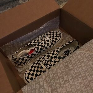 Men’s Brand New Checkered Vans Size 10.5