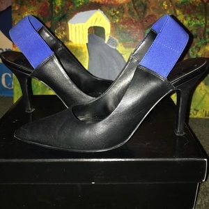 BCBG Black Pumps