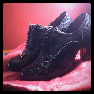 Paton Leather Oxford Heeled Booties