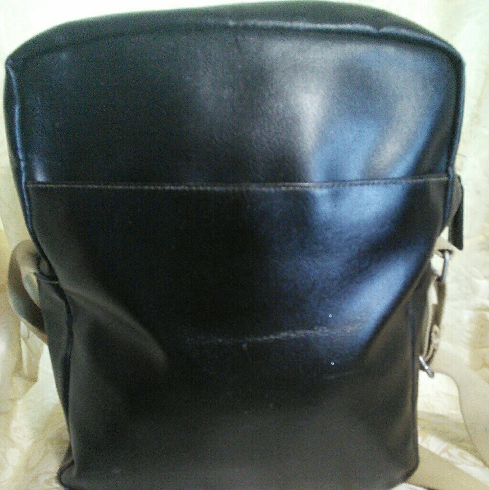 Kenneth Cole Mens crossover bag