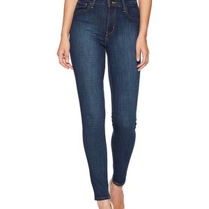 Levi’s high rise skinny jeans size 26