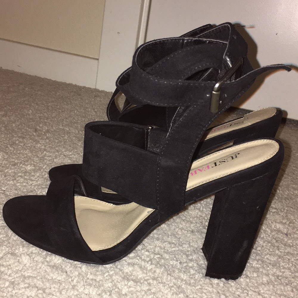 Black strappy platform heels, size 7 - Picture 3 of 5