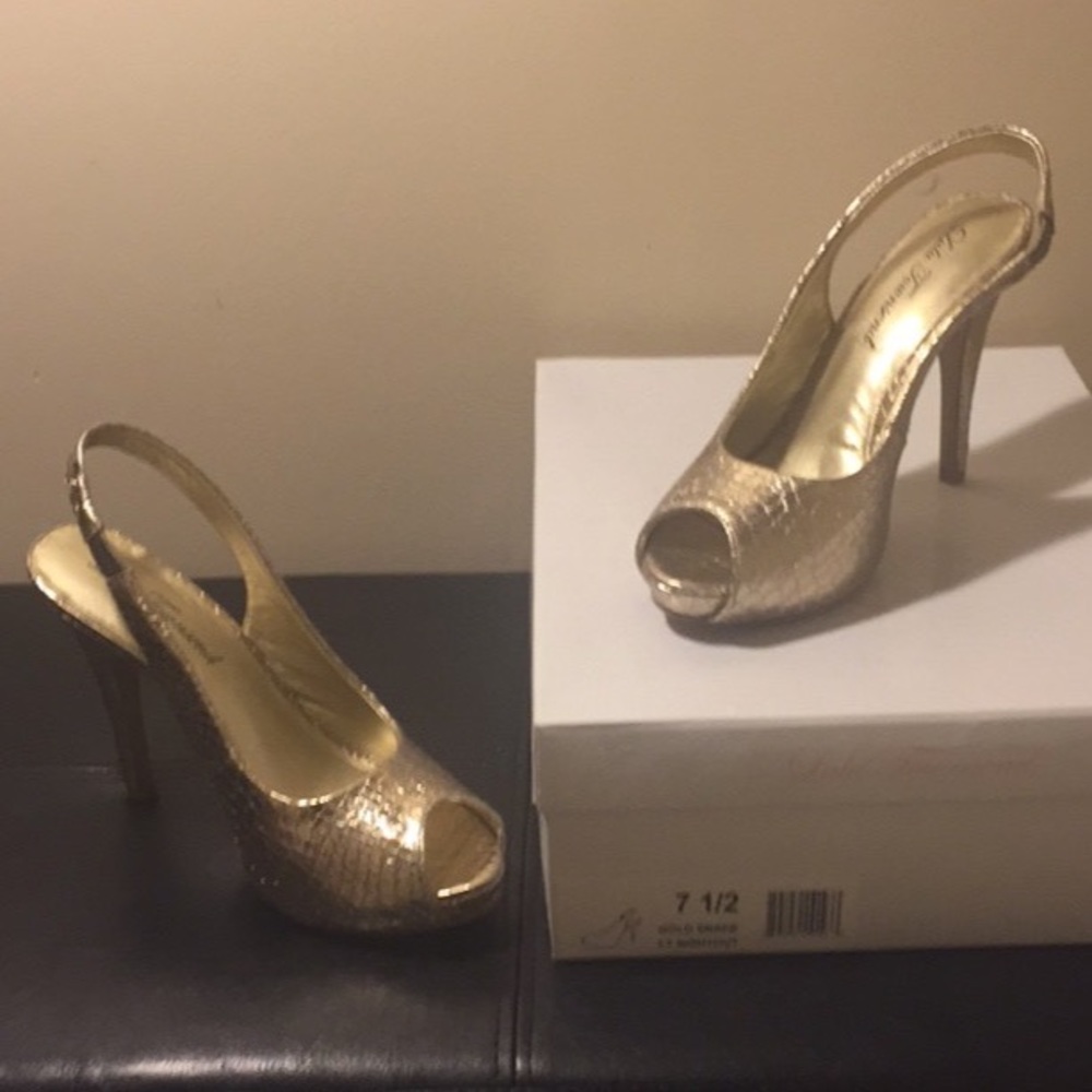 Lulu Townsend Peep Toe Heels