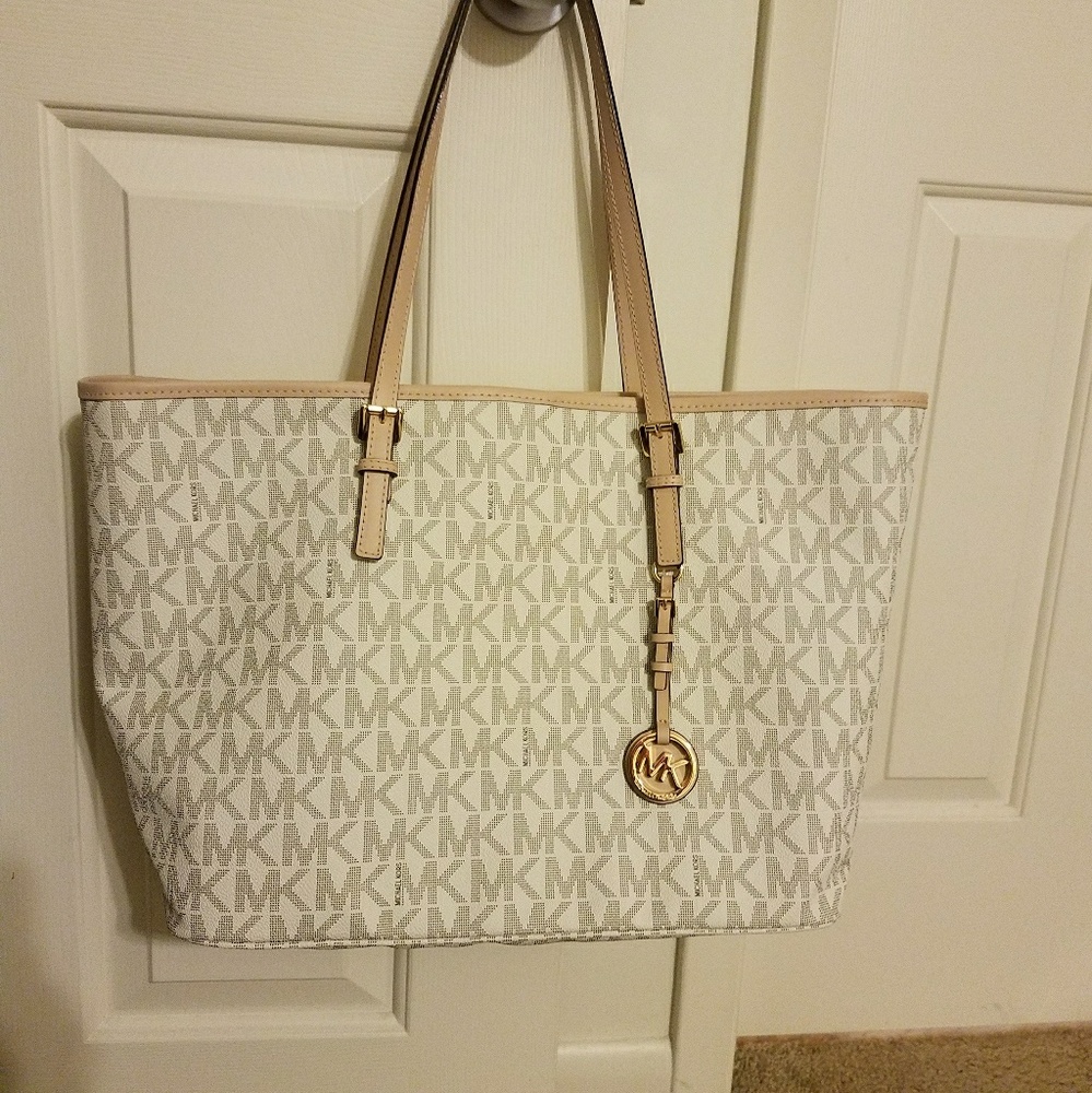 Michael Kors Jet Set Travel Tote