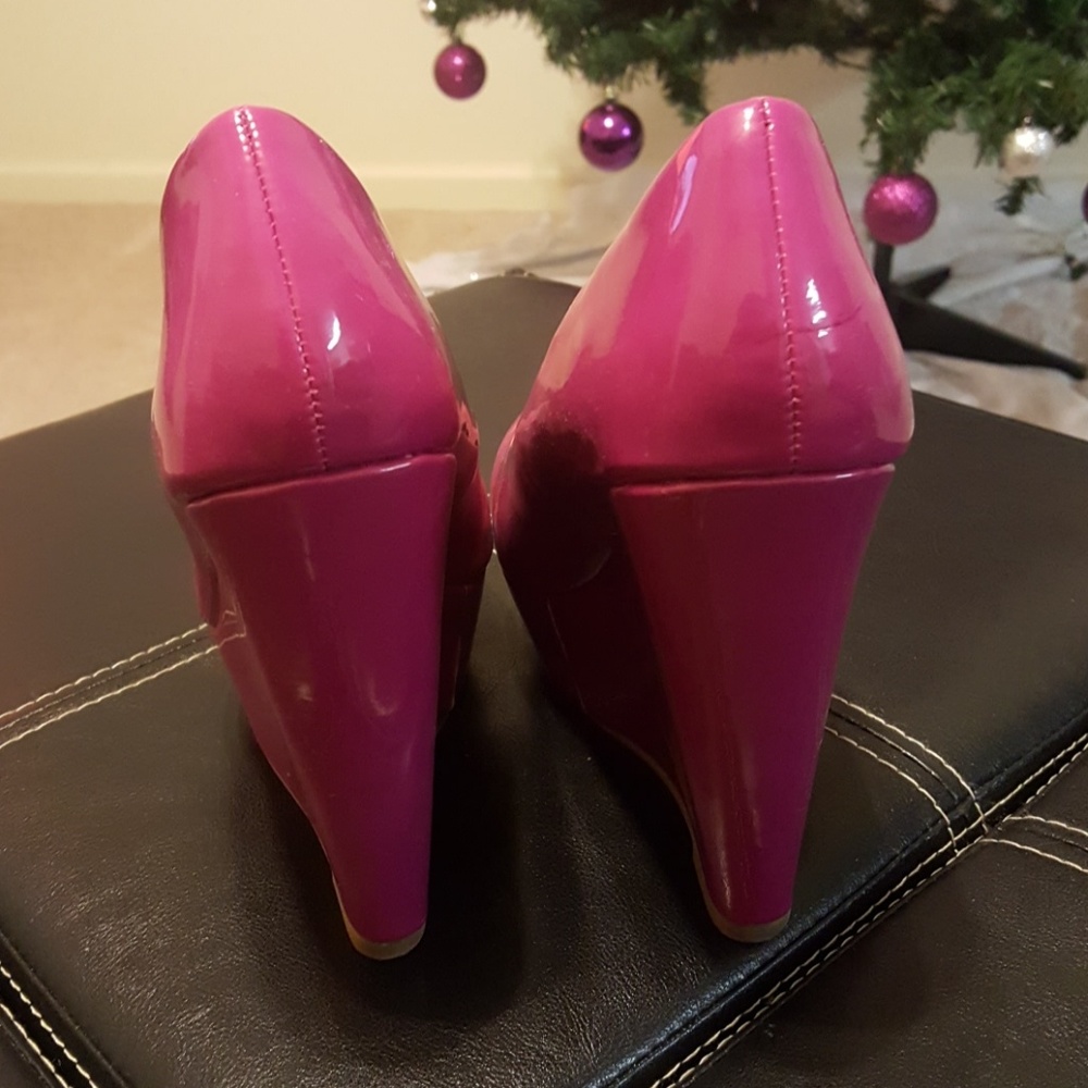 ALDO - Picture 2 of 3