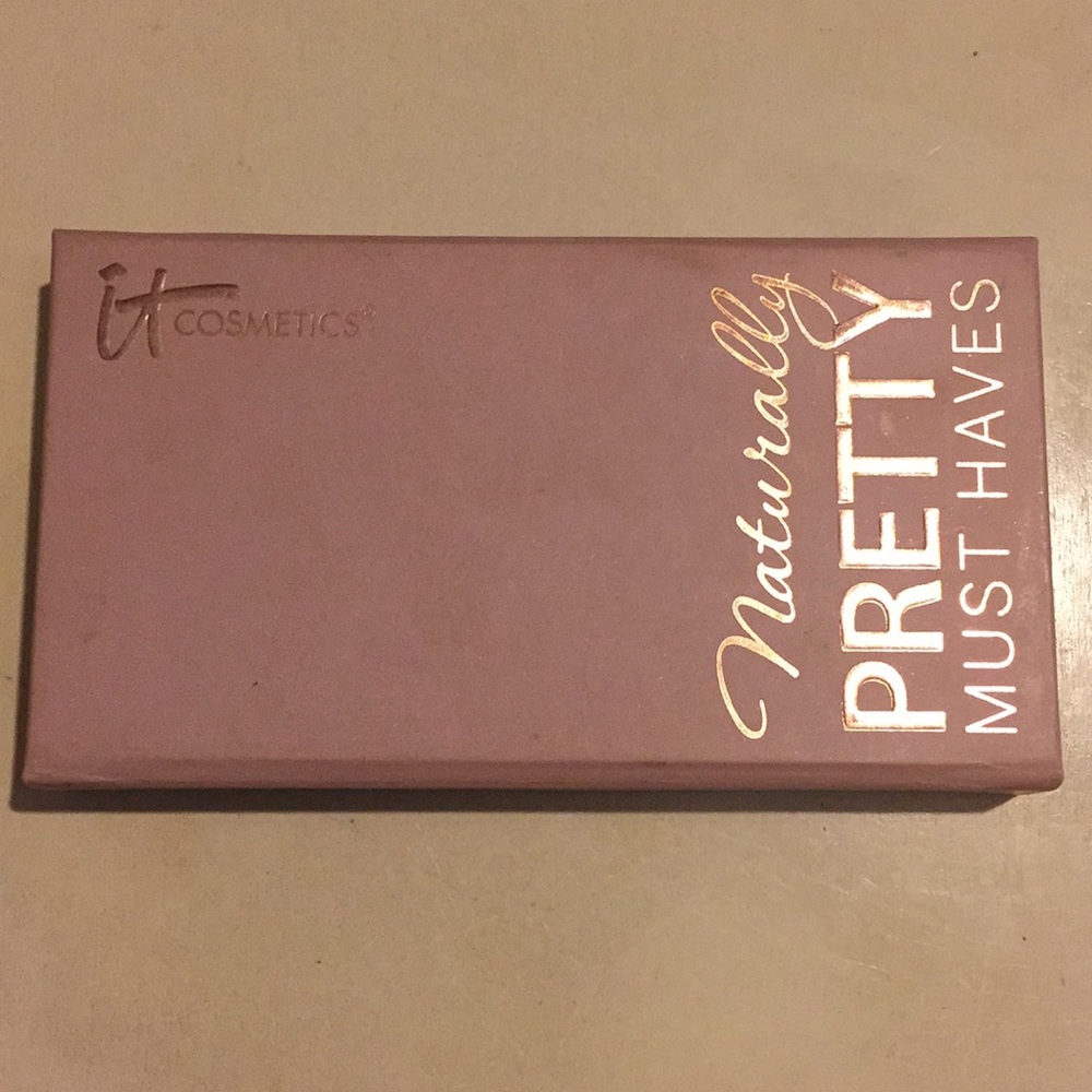 It Cosmetics Naturally Pretty Must Haves 