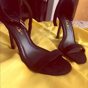 Black Sandals with straps