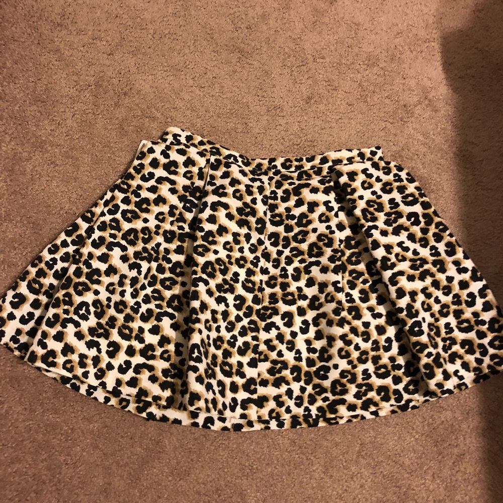 Leopard skirt