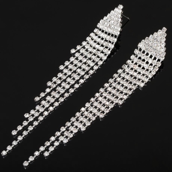 Sparkling Crystal Rhinestone Dangle Earrings NWT - Picture 2 of 5