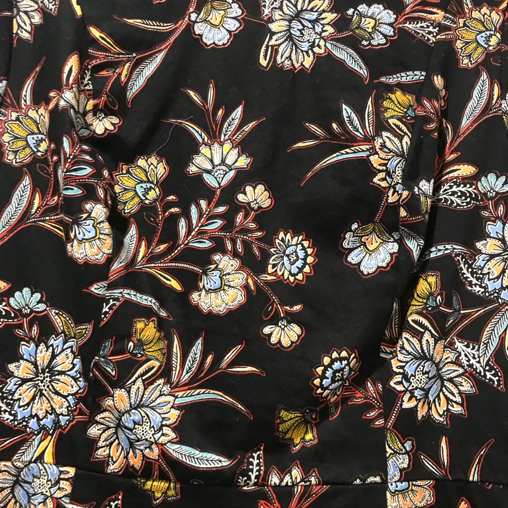 New Look black mini dress with floral design - Picture 4 of 6