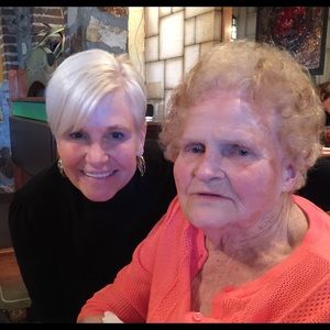 Meet your Posher, Denise