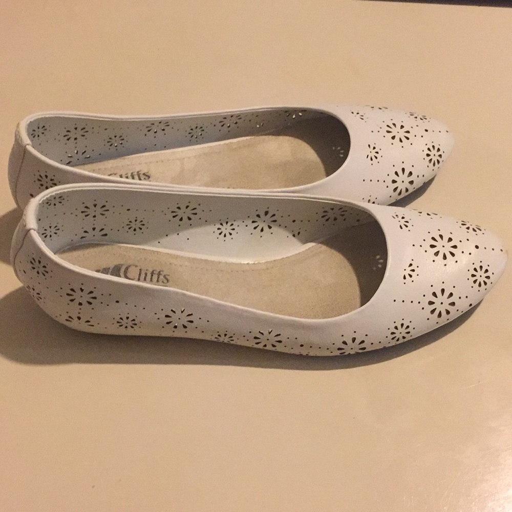 White laser cut flats