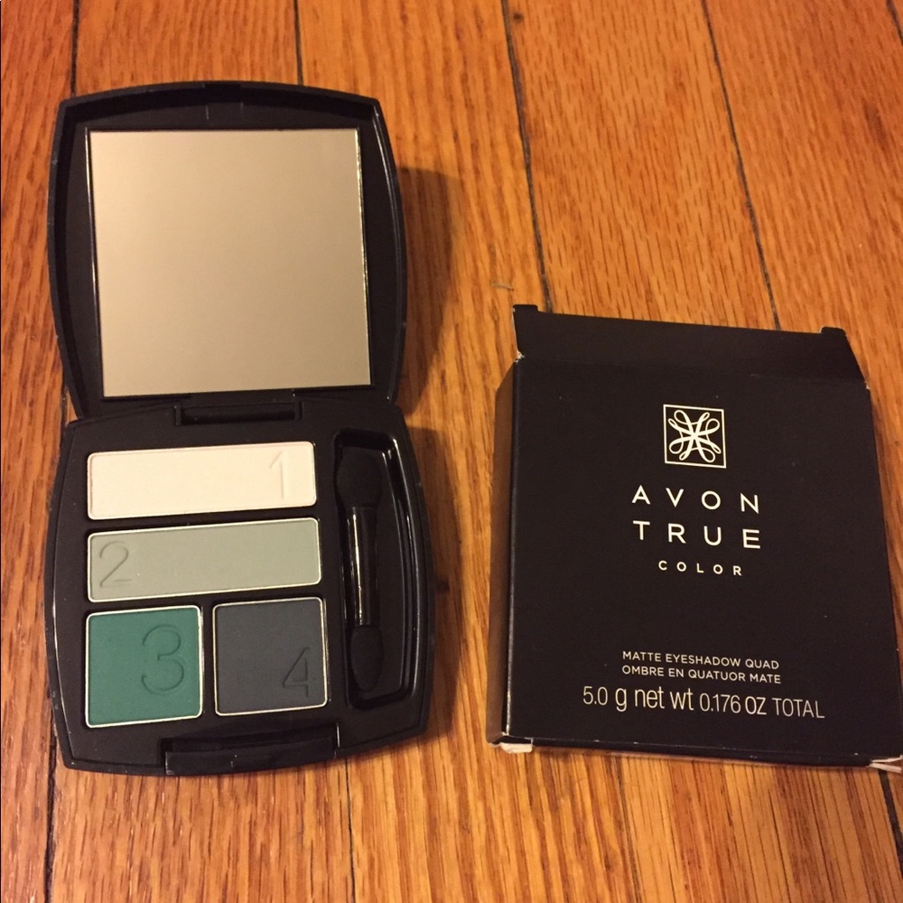 Avon eye shadow quad