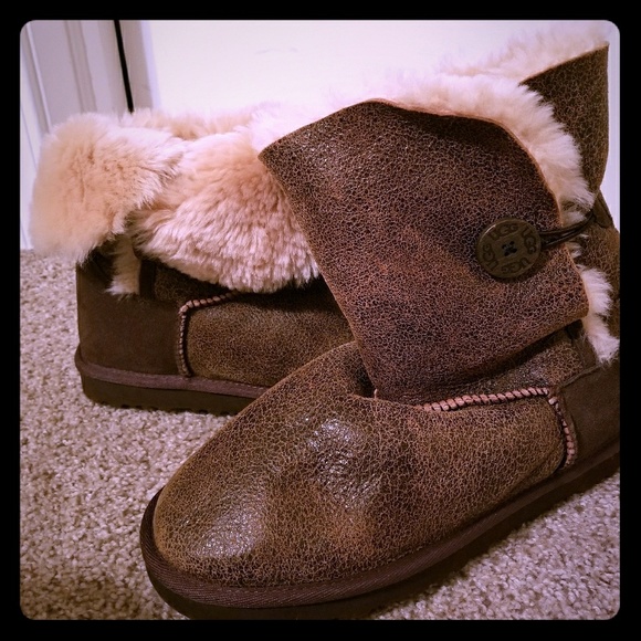 Bailey Button Ugg Boots - Picture 1 of 7