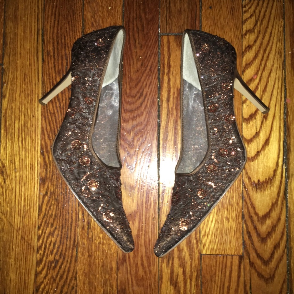 Lord & Taylor Pumps