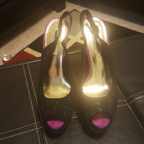 STEVE MADDEN - Picture 1 of 3