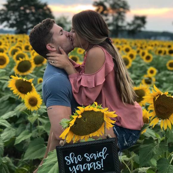 Meet your Posher, Whitney - Picture 1 of 1