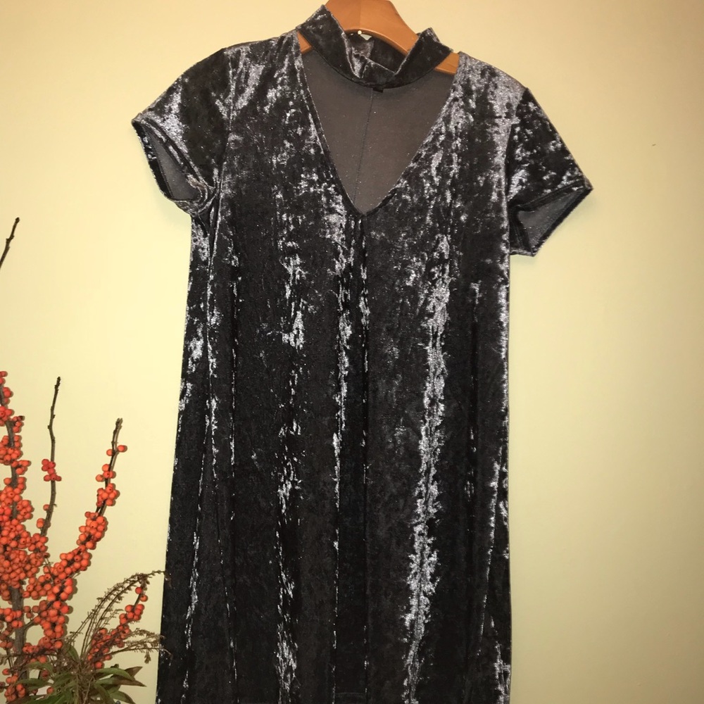 Blue velvet dress with choker neck