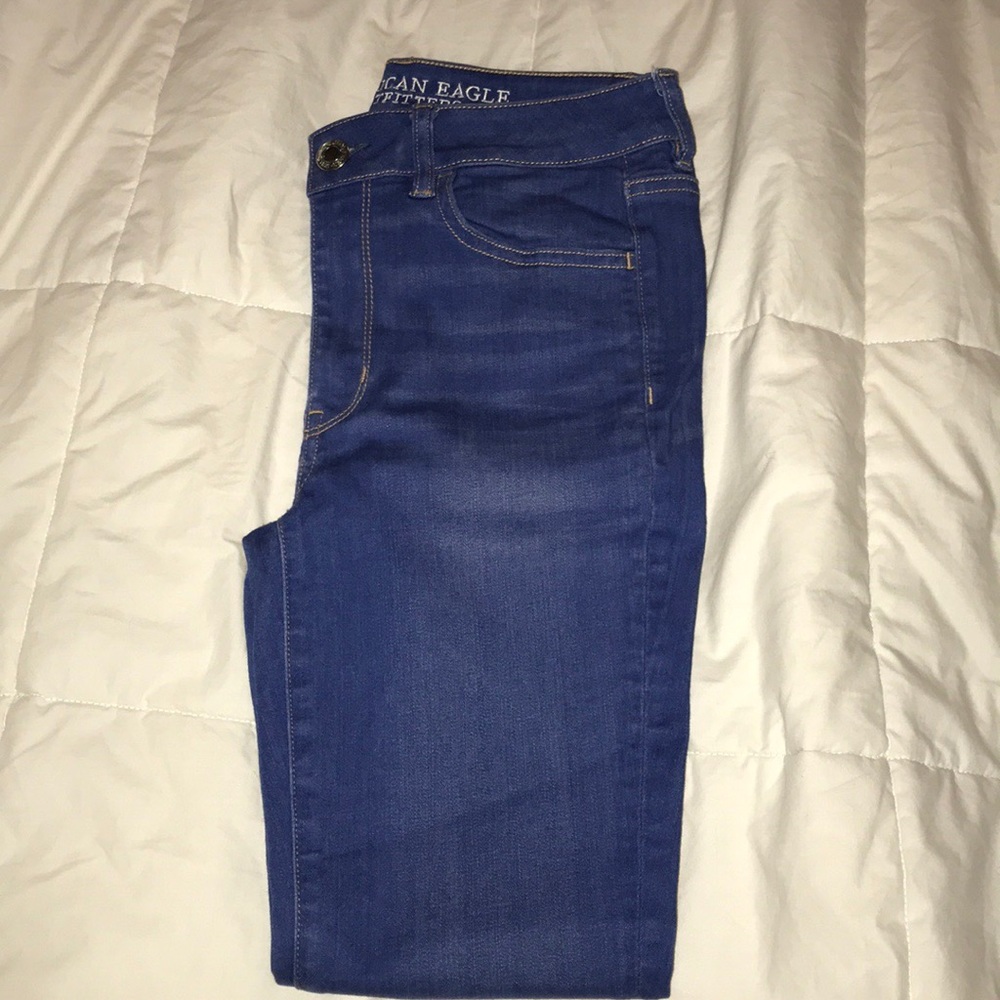 Hi-rise American Eagle jeans