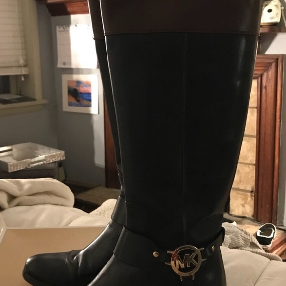 Michael Kors Boots - Picture 3 of 8