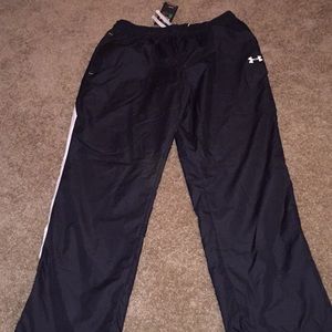 NWT under armour men’s wind pant