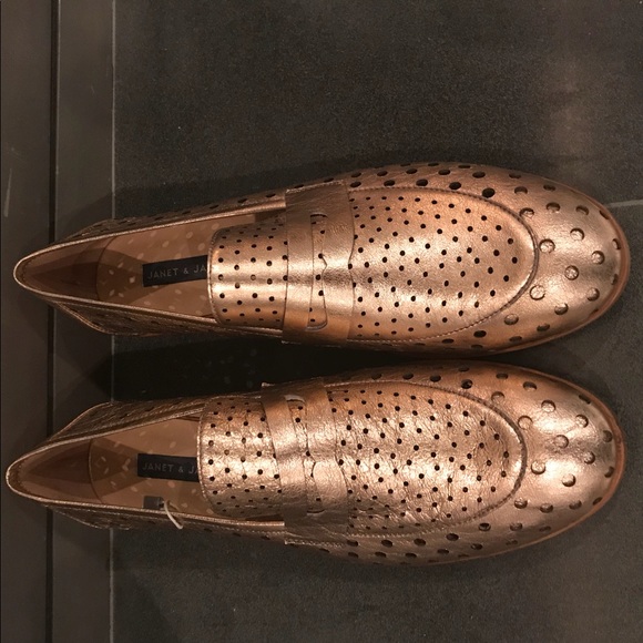 Rose Gold metallic loafers. New. Size EU 41 🇮🇹❤️ - Picture 2 of 5
