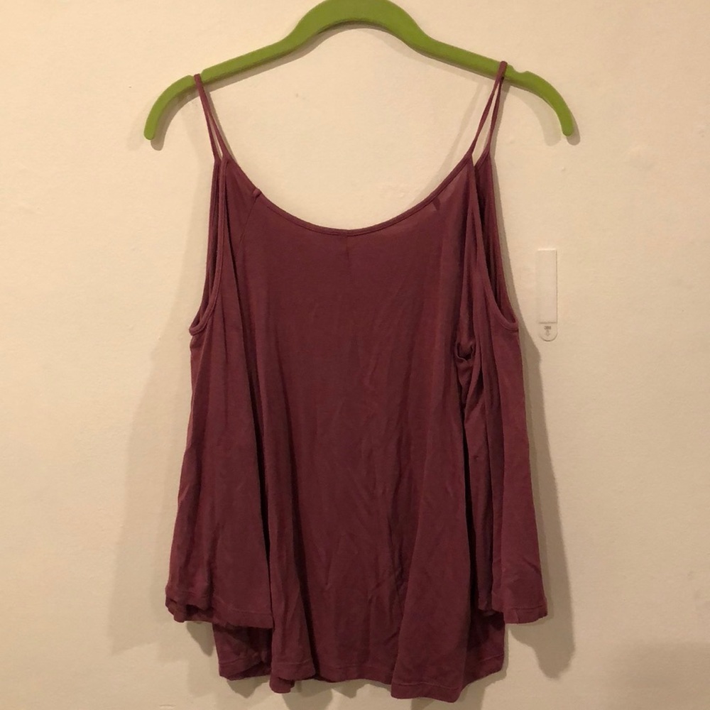 Cold shoulder lace-up top - Picture 2 of 3