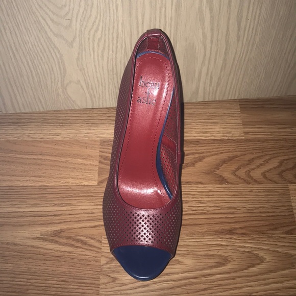 Pumps - Picture 2 of 2