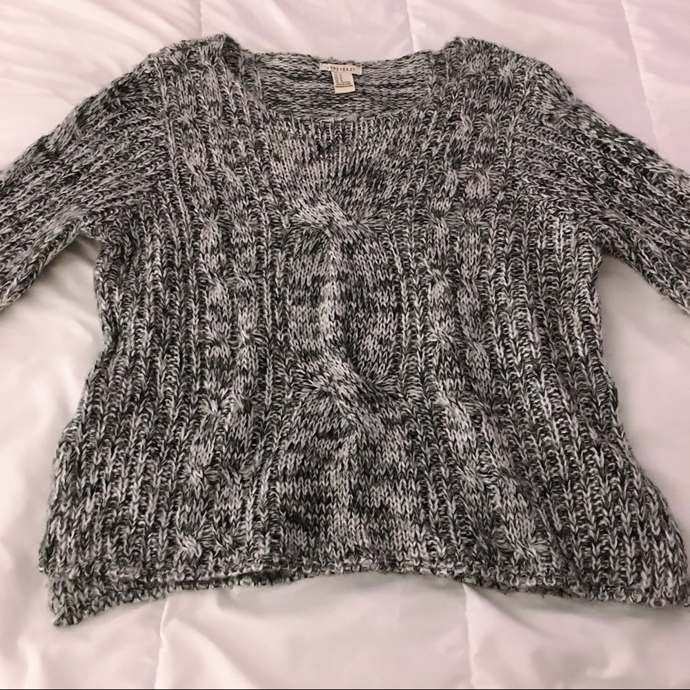 FOREVER 21 knot light knit sweater