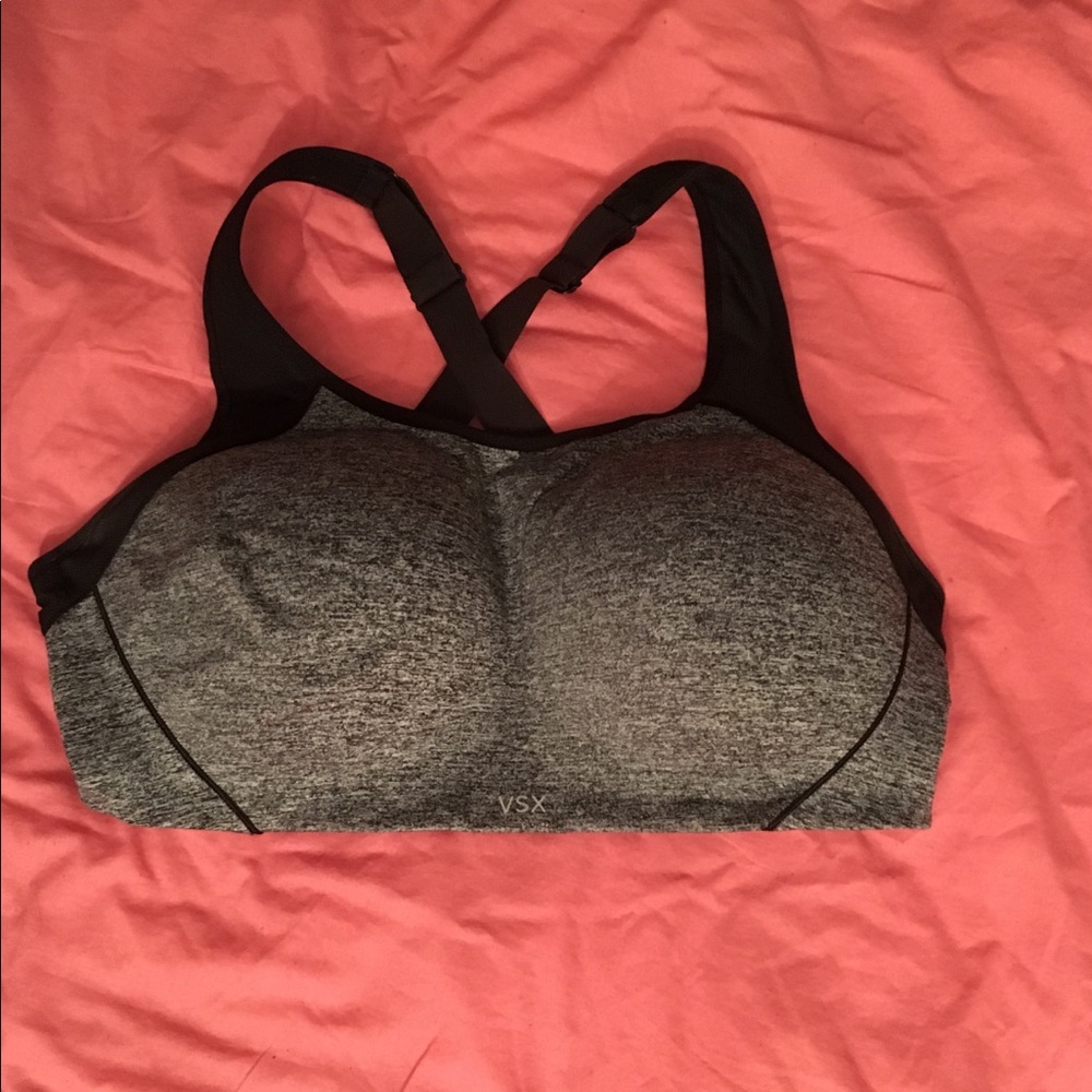 LIKE NEW Victoria’s Secret sports bra size DD