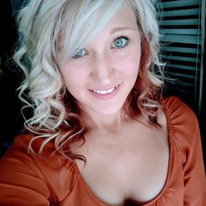 Meet your Posher, Desiree